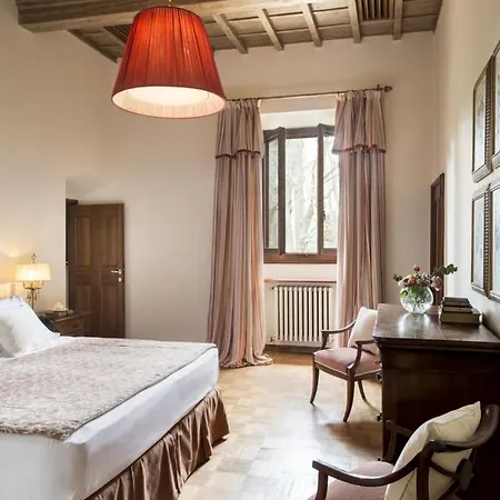 Vecchietto Sleeps 18 Villa