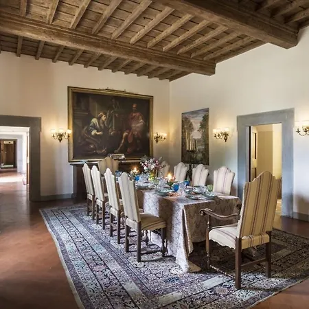 Villa Vecchietto Sleeps 18 *