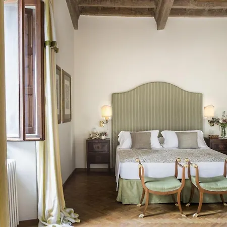 Villa Vecchietto Sleeps 18 *