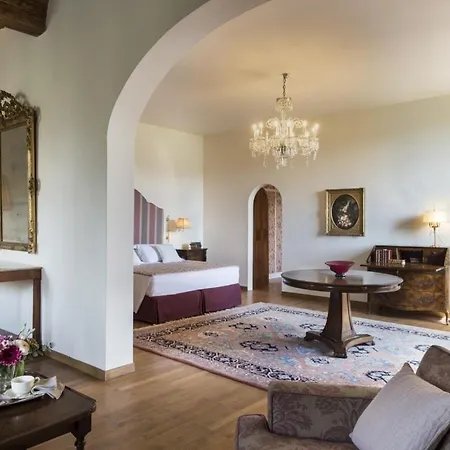 Villa Vecchietto Sleeps 18 *
